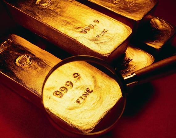 黄金投资是买银行的还是金店的？